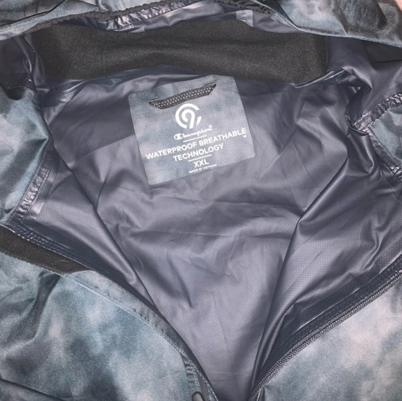 NWOT Champion Waterproof Rain Jacket - Picture 3 of 5